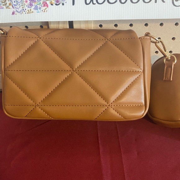 Urban Expressions Tasha Quilted Crossbody in Tan - Picture 2 of 6
